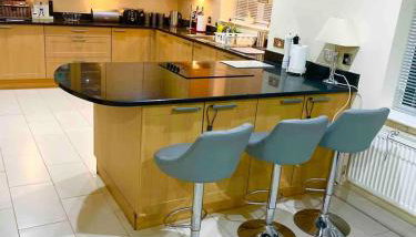 Luxurious Executive 5 Bedroom Whole Home - For 10 - Foto 3