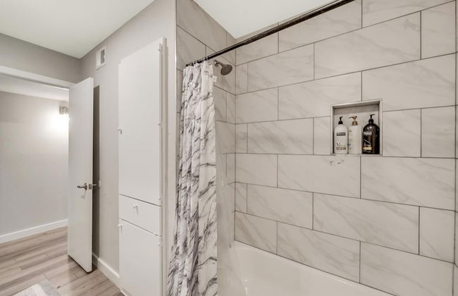 Stylish 2BR Near UT Hyde Park Evonify - Foto 18