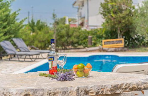 Three-Bedroom Holiday Home In Lozovac - Foto 15