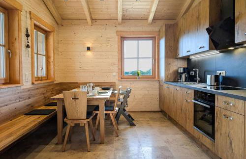 Gemütliche Chalets & Ferienhäuser mit Kamin und Sauna im bayrischen Wald - Foto 3