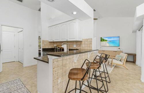 Serene Pool Home in Gated Community-Naples - Foto 16