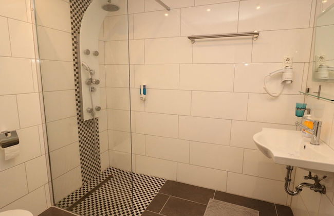 Apartment in Essen With Balcony & Garden - Foto 11