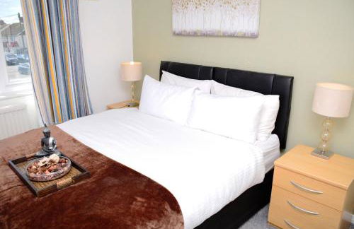 SM Dreams Unlimited Serviced Accommodation- Stanwell-Staines-Heathrow - Foto 38