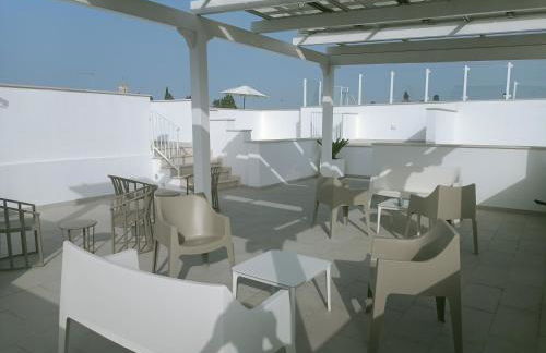 Tramonti Incredibili in Piscina - Apartment8 con AC WiFi in Residence - Foto 29