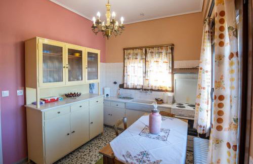 Peaceful 2-bedroom village house near Tripolis - Photo 23