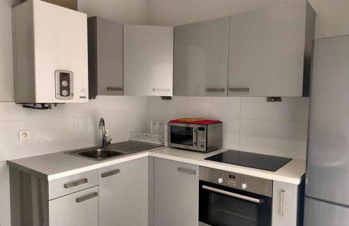 Grand Studio avec Coin Nuit et Parking - Foto 8