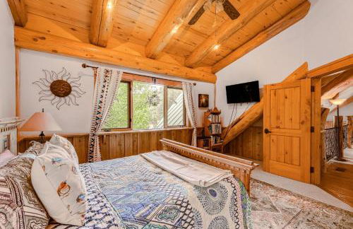 Scenic Payson Cabin! Fireplace and Wraparound Patio - Foto 18