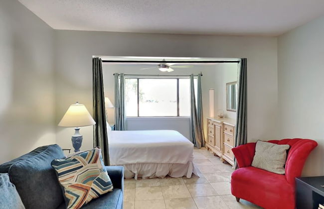 Sunset Harbor #2-204 - Latitude Adjustment - Foto 2