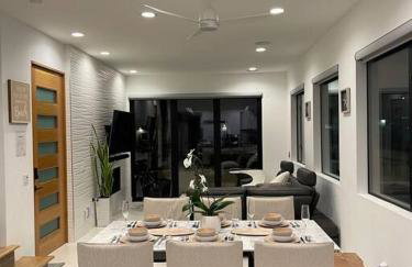 Beach House with Rooftop Jacuzzi - Foto 7