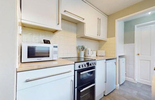 Cosy 3 bedroom home from home - Photo 12