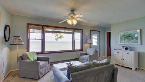 Pelican Lake Cabin Private Beach and Scenic Sunsets - Foto 4