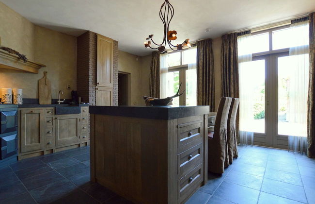 Grand Holiday Home in Alphen with Sauna & Hot Tub - Foto 11