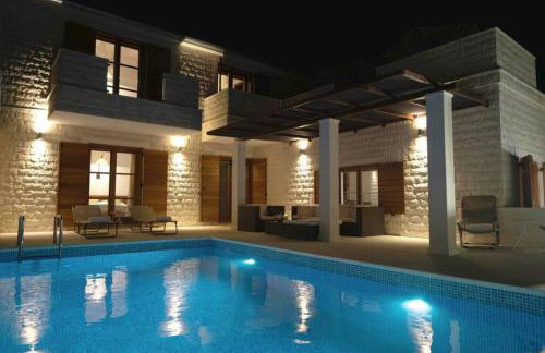 Private luxury Villa AZZURRO on Solta for up to 10 persons, free parking, very close to beach! FREE Kajak & Mountainbikes, GREAT living area & privacy! - Foto 16