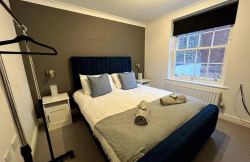 Queen Anne Court-FREE PARKING By Prescott Apartments - Photo 12