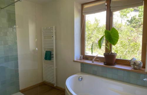 Très belle maison spacieuse et lumineuse, vue sur la station de Risoul et de Vars - Foto 41