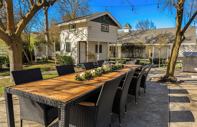 Victorian Manor In Paso Robles Wine Country + Pool, Hot Tub, Firepit, Tennis Court Sleeps 28 - Photo 27