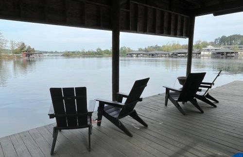 6 BD Smith Mountain Lakefront Escape sunset - Foto 39