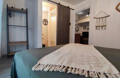 Le Joli’Mans, appartement refait à neuf, entièrement équipé, pour 2 personnes, proche quartier historique et centre - Foto 13