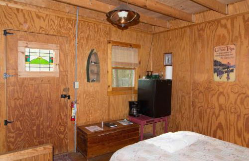 Beautiful Private Cabin Nestled on Premiere Retreat Center, North Carolina - Photo 3
