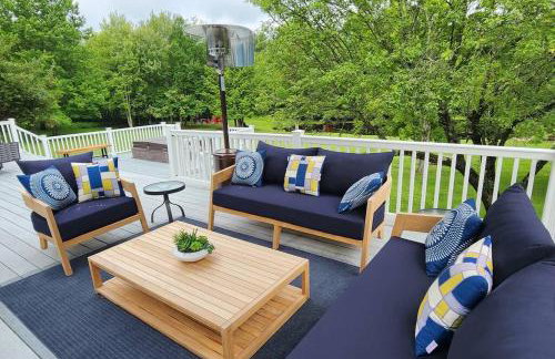 Lux estate! Hot tub, 8 acres, firepit, game room, private pond, EV, lots of privacy, 10 mins to town - Foto 53