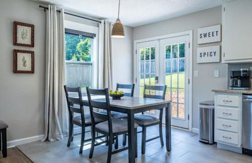 Disconnect From The City In This Outdoorsy Getaway - Foto 3