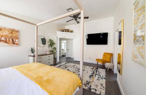 Gorgeous home away from home 3 bed 3 bath W/ pool - Foto 28