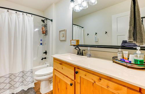 Ice Fish and Snowmobile! Home 2 Mi to Petenwell Lake - Foto 21