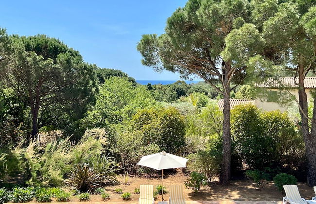 Luxury Villa With Private Pool - Photo 40