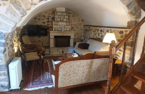 Andromahi Stone House - Photo 4