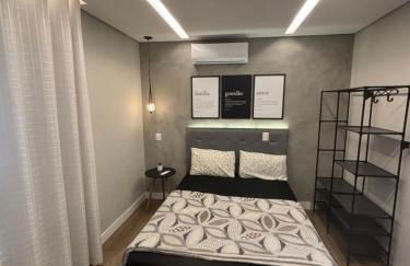 Apto aconchegante vista mar , tv, wifi e ar - Praia São Vicente - Foto 5