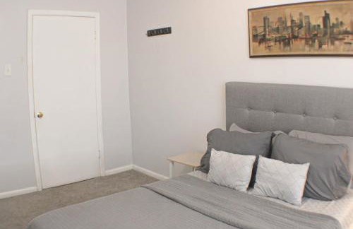 2 BR - Off Street Parking - Amazing View Nearby - Foto 8