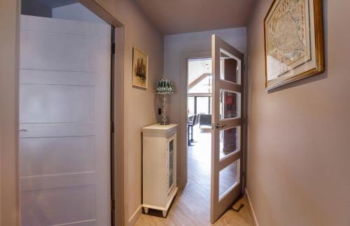 The Warehouse with Free Parking - Foto 8