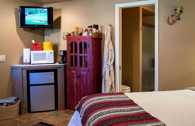 Cozy Cactus Resort ...sorta kinda - Photo 6