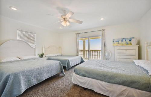 Just Beachy - 5 Bedroom Beach Front Home! Sleeps 20 Home by RedAwning - Foto 69