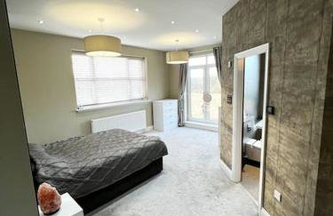 Manchester Luxury Country House Close To The City With Hot Tub & BBQ Fire Pit. - Foto 22