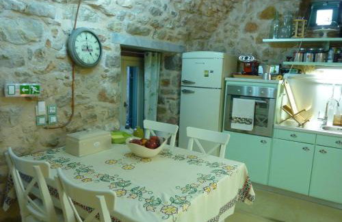 St. George Sykoussis Traditional Residence - Photo 8