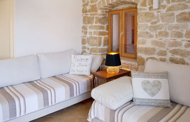 A1 - apt w. Terrace, Just 3 min Walk to the Beach - Foto 8