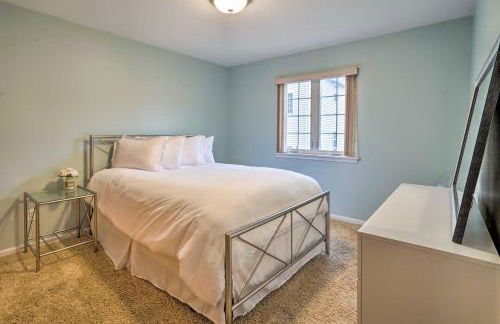 Immaculate Family Townhome - Walk to Beach! - Foto 23