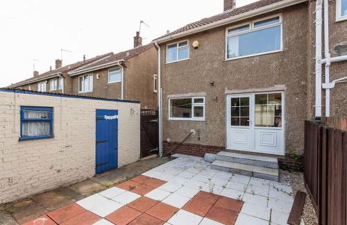 2 Bedroom House in Seaham - Driveway Parking - Photo 32