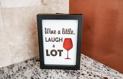 Lovely 3BR Homewith free parking-WALK to WP Gate - Foto 9