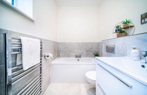 Two Waters 4bed Luxury Business and Retreat - Photo 38