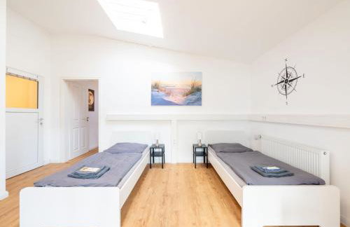 Monteurwohnung-in-Villa-8-Betten-WLAN-TV-Einbaukueche-Ahrensburg-Zentrum-Naehe-Hamburg-AGRP1201 - Photo 5