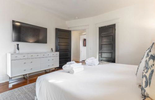 Notes of Southern Charm - Walkable to Food & Shops - Foto 48