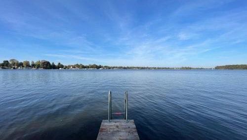 Idyllisches, neu renoviertes Haus mit Steg am See - Foto 1