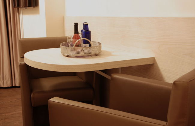 Mr.& Mrs. President - Photo 10