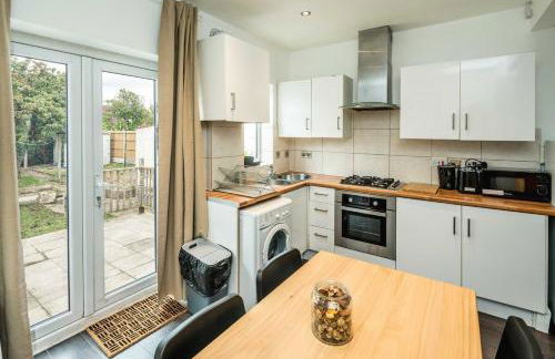 Lovely 3 bed house in Feltham - Foto 35