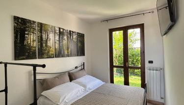 Lake Lodge - Photo 3