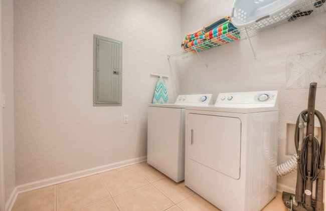Beautiful LAKEVIEW Deluxe Condo Near Theme Parks - Foto 59