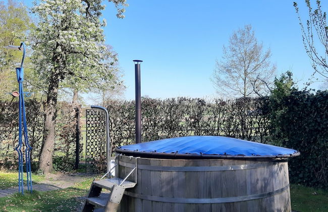 Spacious Holiday Home in Rekken With Hot Tub - Foto 27