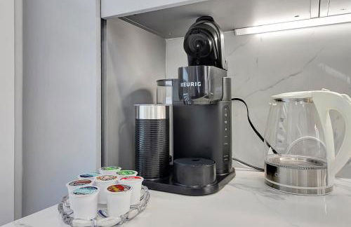 Spacious Central 4BR, Ski & Bike - Photo 22